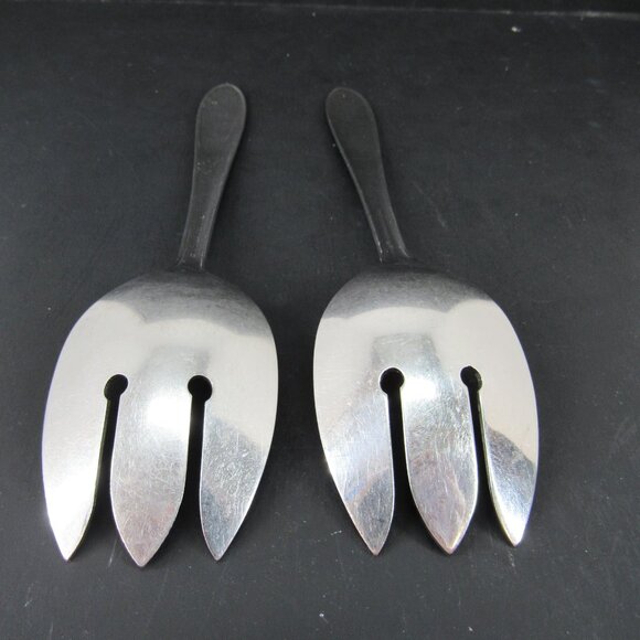 Stainless Serving Forks 5 Petal Flower 3 Leaves and 3 Dots Design Set of 2 - Picture 4 of 7